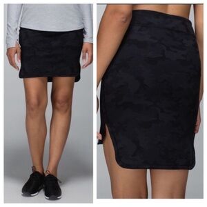 Lululemon Camo City Skirt Savasana Black / Soot Camouflage Size 6